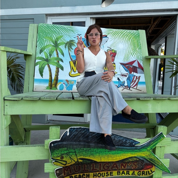 Meet your Posher, Juanita - Picture 2 of 3